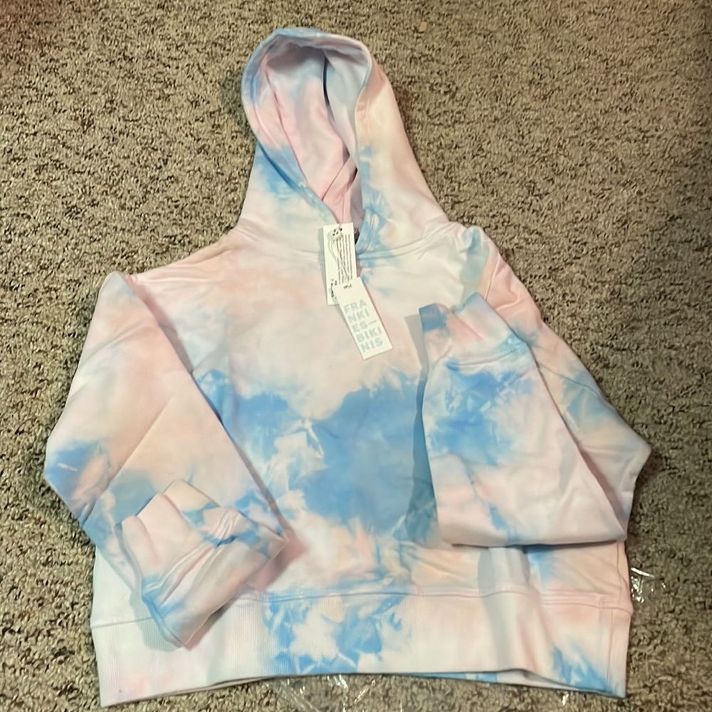 BNWT Frankie’s Bikini’s cropped cotton candy hooded sweatshirt. Size small.